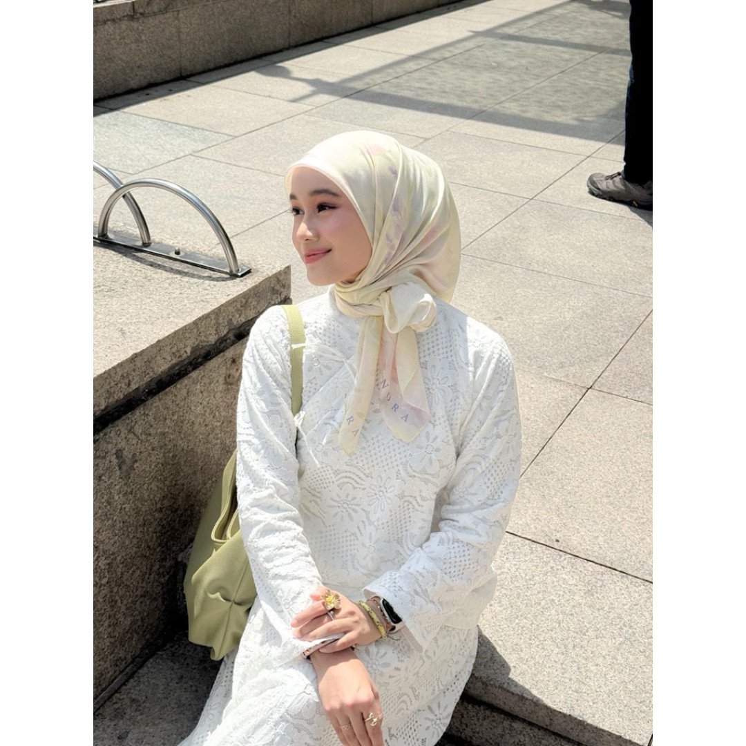 NORA - Seroja Raya 2026 - Blumé Scarf Embun